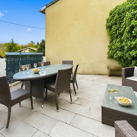 Maison Lumineuse Avec Terrasse En Plein Centre Dom wakacyjny