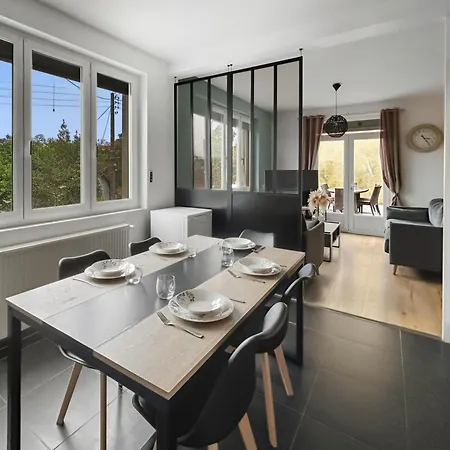 Maison Lumineuse Avec Terrasse En Plein Centre *