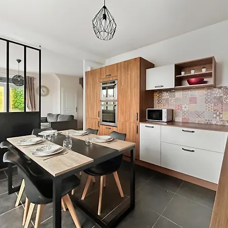 Maison Lumineuse Avec Terrasse En Plein Centre * Angoulême