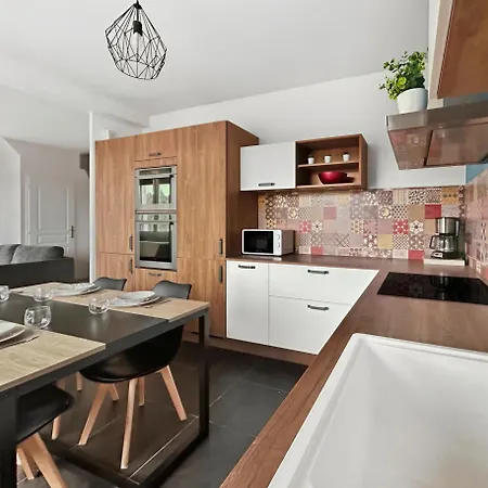 Maison Lumineuse Avec Terrasse En Plein Centre * Angoulême