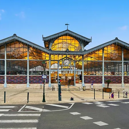 Dom wakacyjny Maison Lumineuse Avec Terrasse En Plein Centre *