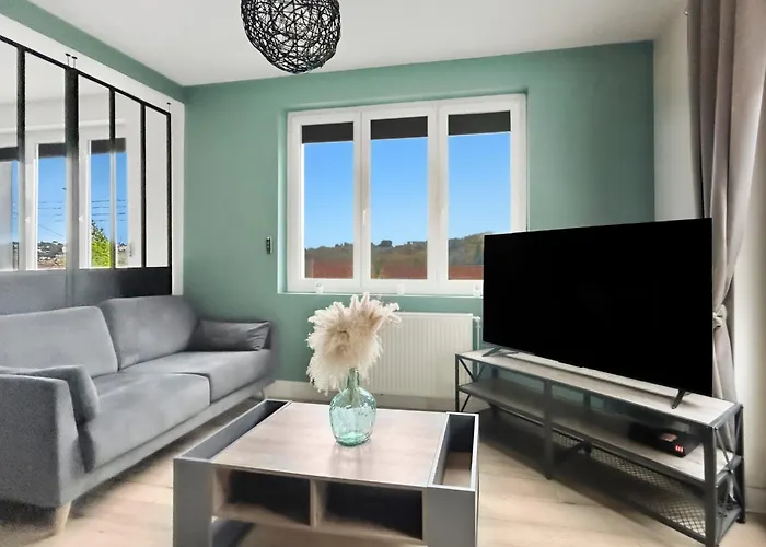 Maison Lumineuse Avec Terrasse En Plein Centre * Angulema