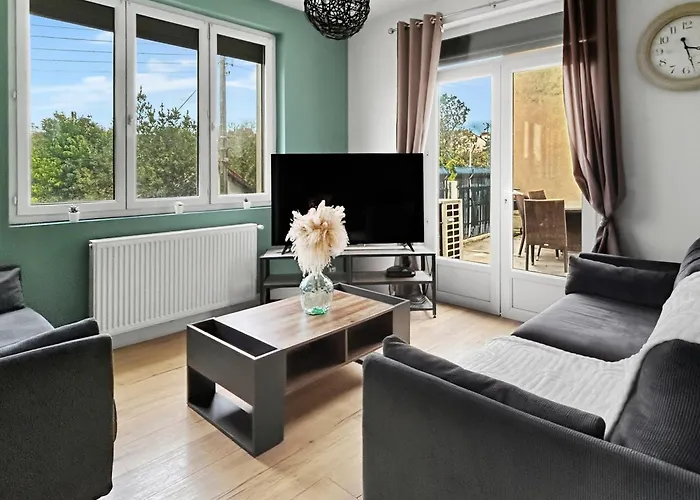 Maison Lumineuse Avec Terrasse En Plein Centre Сasa de vacaciones Angulema