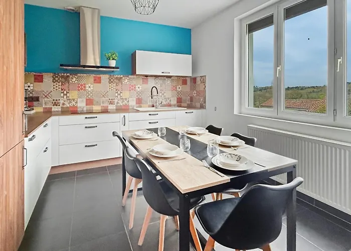 Maison Lumineuse Avec Terrasse En Plein Centre Сasa de vacaciones *