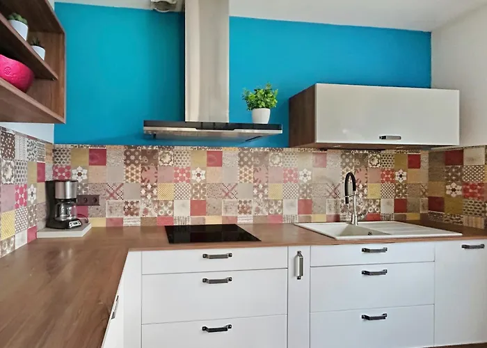 Maison Lumineuse Avec Terrasse En Plein Centre Сasa de vacaciones Angulema