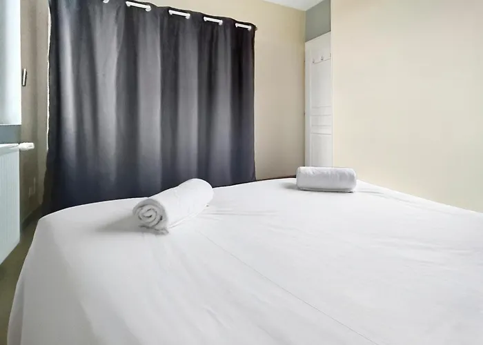 Maison Lumineuse Avec Terrasse En Plein Centre Сasa de vacaciones Angulema