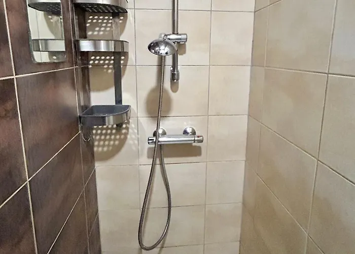 Maison Lumineuse Avec Terrasse En Plein Centre